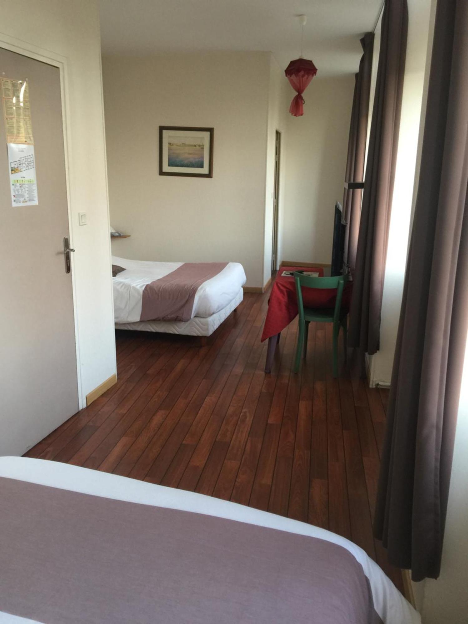 فندق Au Pere Tranquille Tinchebray-Bocage المظهر الخارجي الصورة